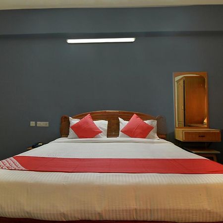 Oyo Flagship 16345 Pkn Residency Hotel มทุราย ภายนอก รูปภาพ