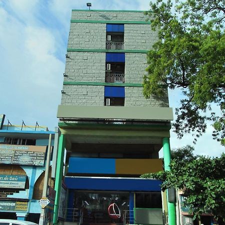 Oyo Flagship 16345 Pkn Residency Hotel มทุราย ภายนอก รูปภาพ