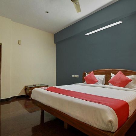 Oyo Flagship 16345 Pkn Residency Hotel มทุราย ภายนอก รูปภาพ