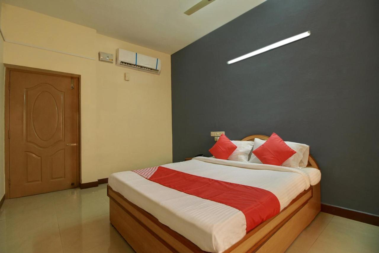 Oyo Flagship 16345 Pkn Residency Hotel มทุราย ภายนอก รูปภาพ