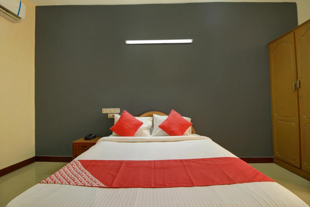 Oyo Flagship 16345 Pkn Residency Hotel มทุราย ภายนอก รูปภาพ