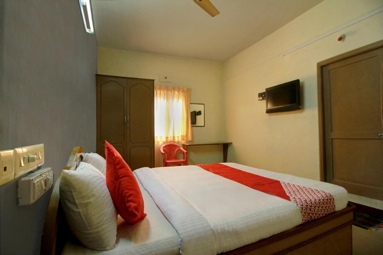 Oyo Flagship 16345 Pkn Residency Hotel มทุราย ภายนอก รูปภาพ