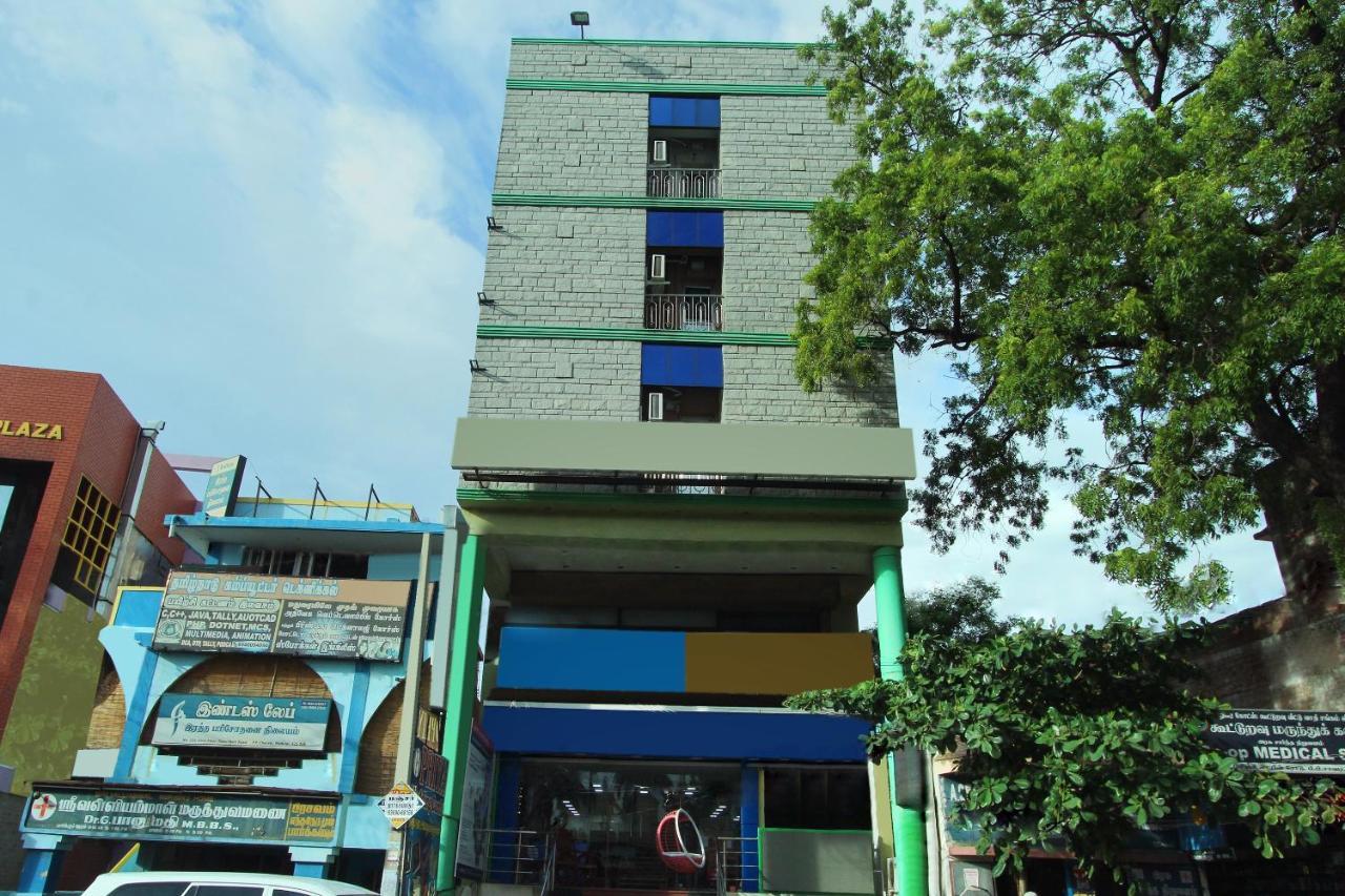 Oyo Flagship 16345 Pkn Residency Hotel มทุราย ภายนอก รูปภาพ