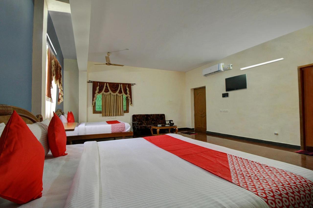 Oyo Flagship 16345 Pkn Residency Hotel มทุราย ภายนอก รูปภาพ