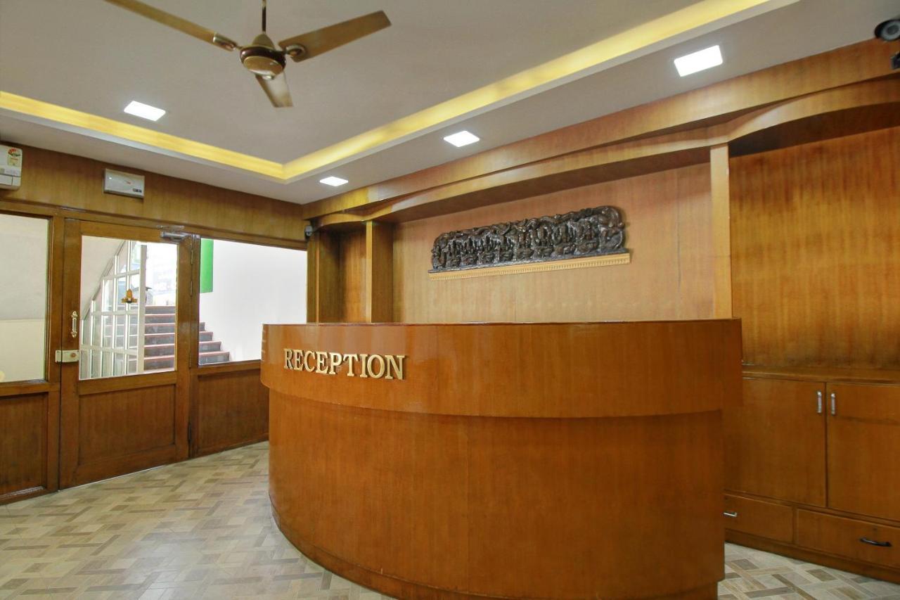 Oyo Flagship 16345 Pkn Residency Hotel มทุราย ภายนอก รูปภาพ