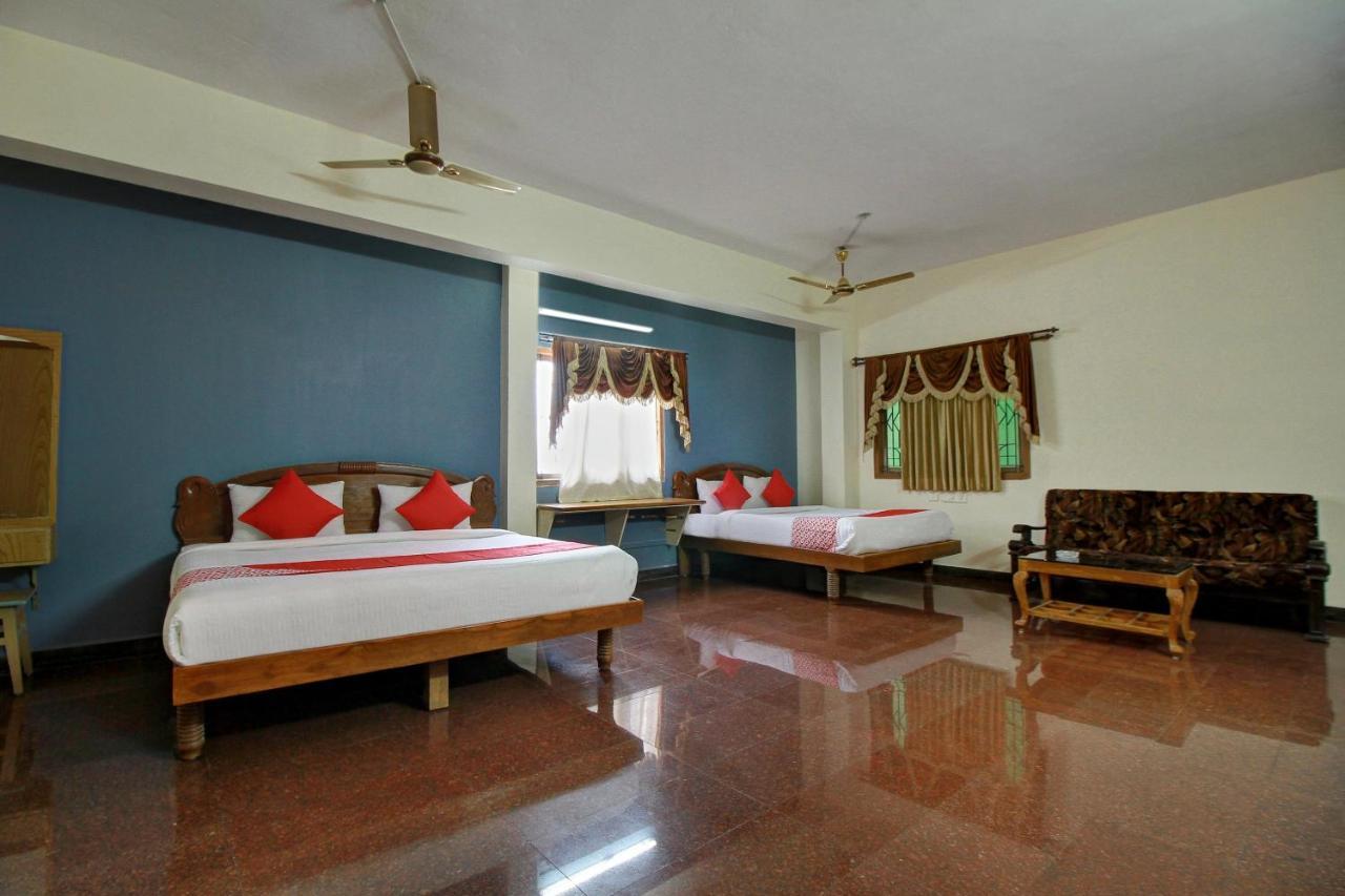Oyo Flagship 16345 Pkn Residency Hotel มทุราย ภายนอก รูปภาพ